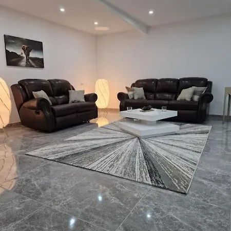 Apartment Short Term Housing In